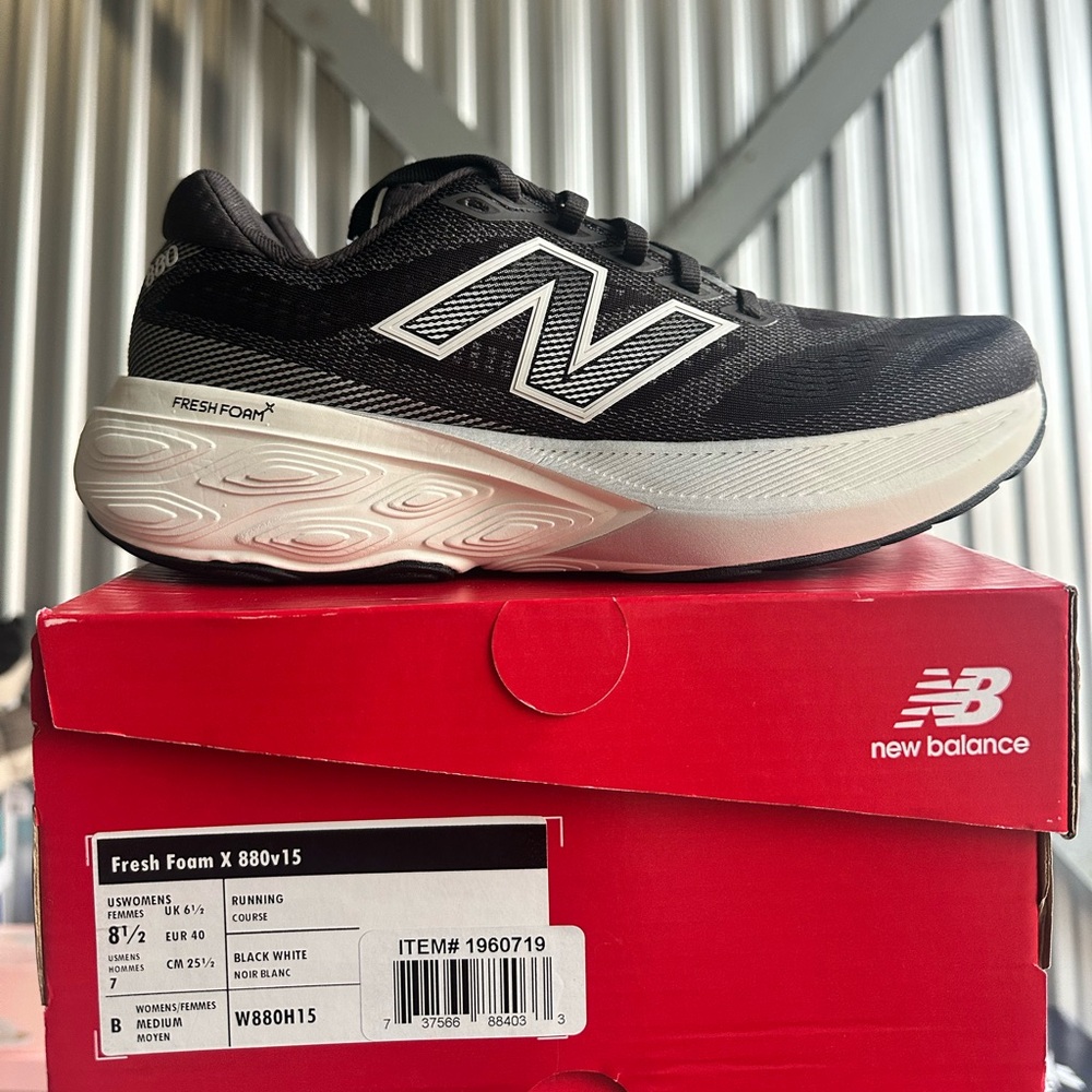 New Balance Fresh Foam X 880v15 Black and White Running Shoes